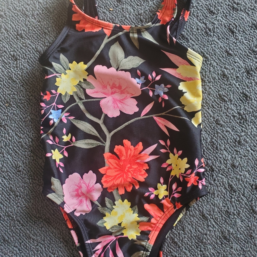 Toddlwr girl's swimsuit